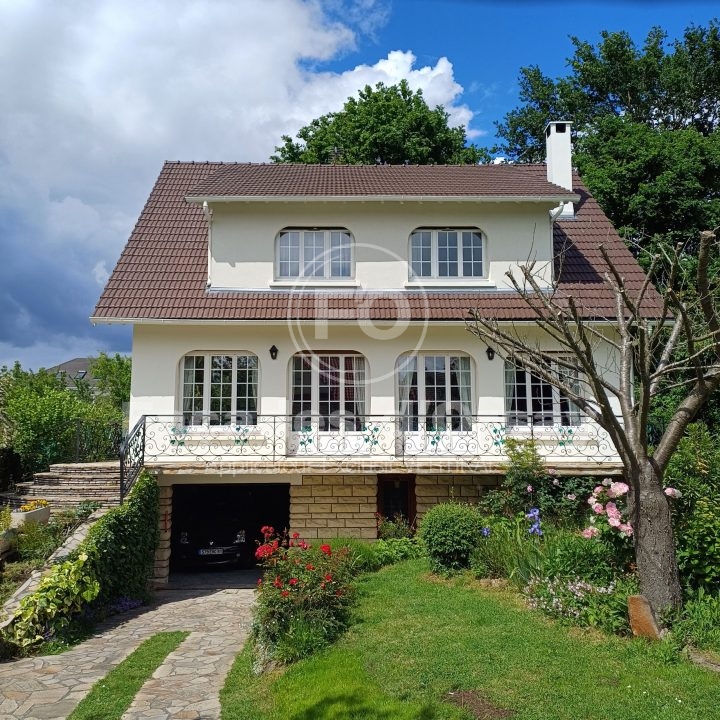 Façadier d'une maison à Orsay, 91400, Essonne