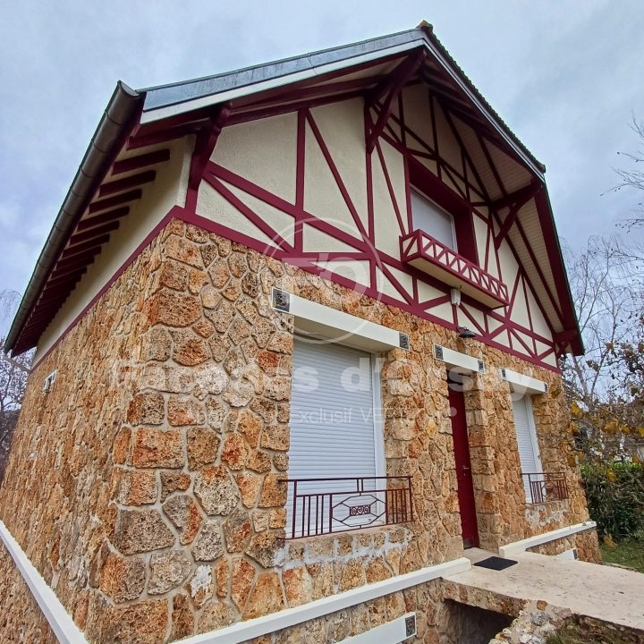 Façadier d'une maison à Savigny-sur-Orge, 91600, Essonne