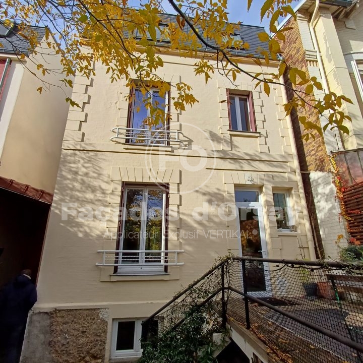 Peintures façades d'une maison à Savigny-sur-Orge, 91600, Essonne