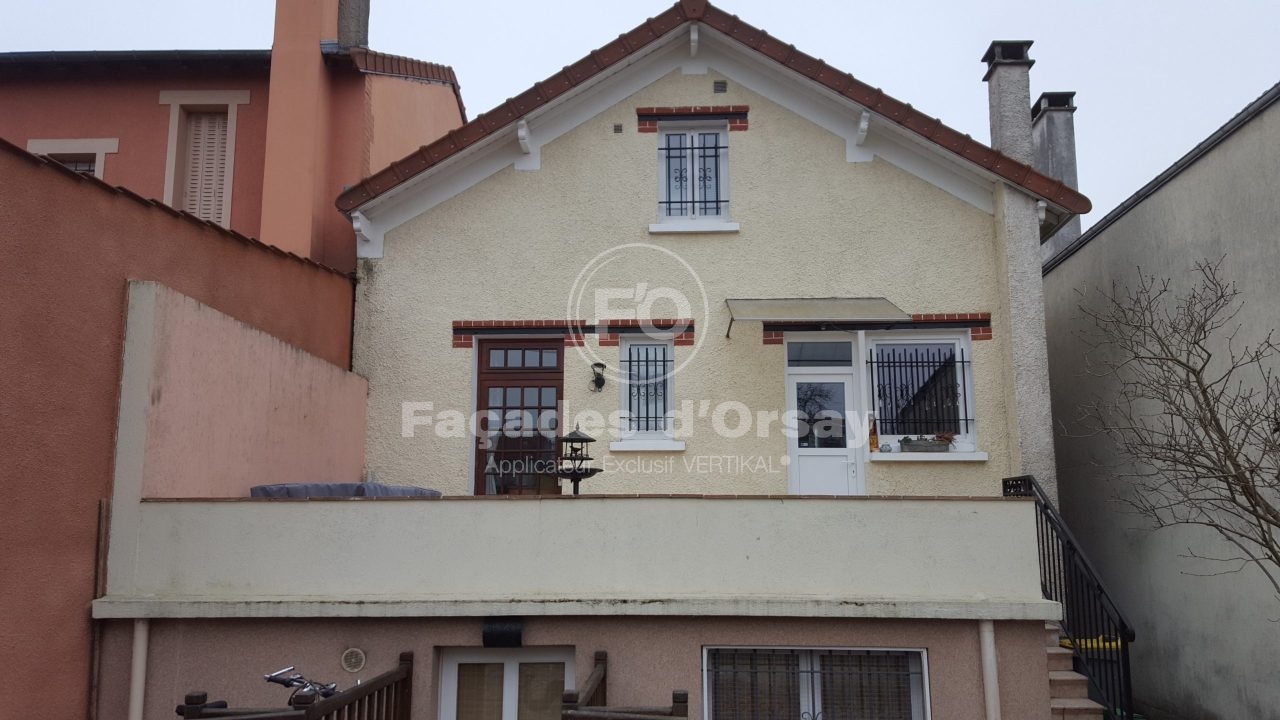 Façade d'une maison à Orsay avant travaux de rénovation